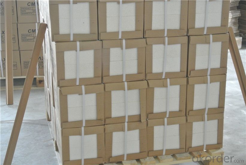 Light Weight Insulation Refractory Clay Fire Brick For Industry Furnaces