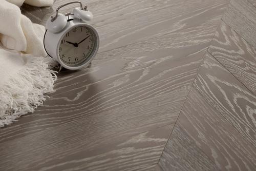 Herringbone Wooden Flooring 12mm European Oak E0 System 1